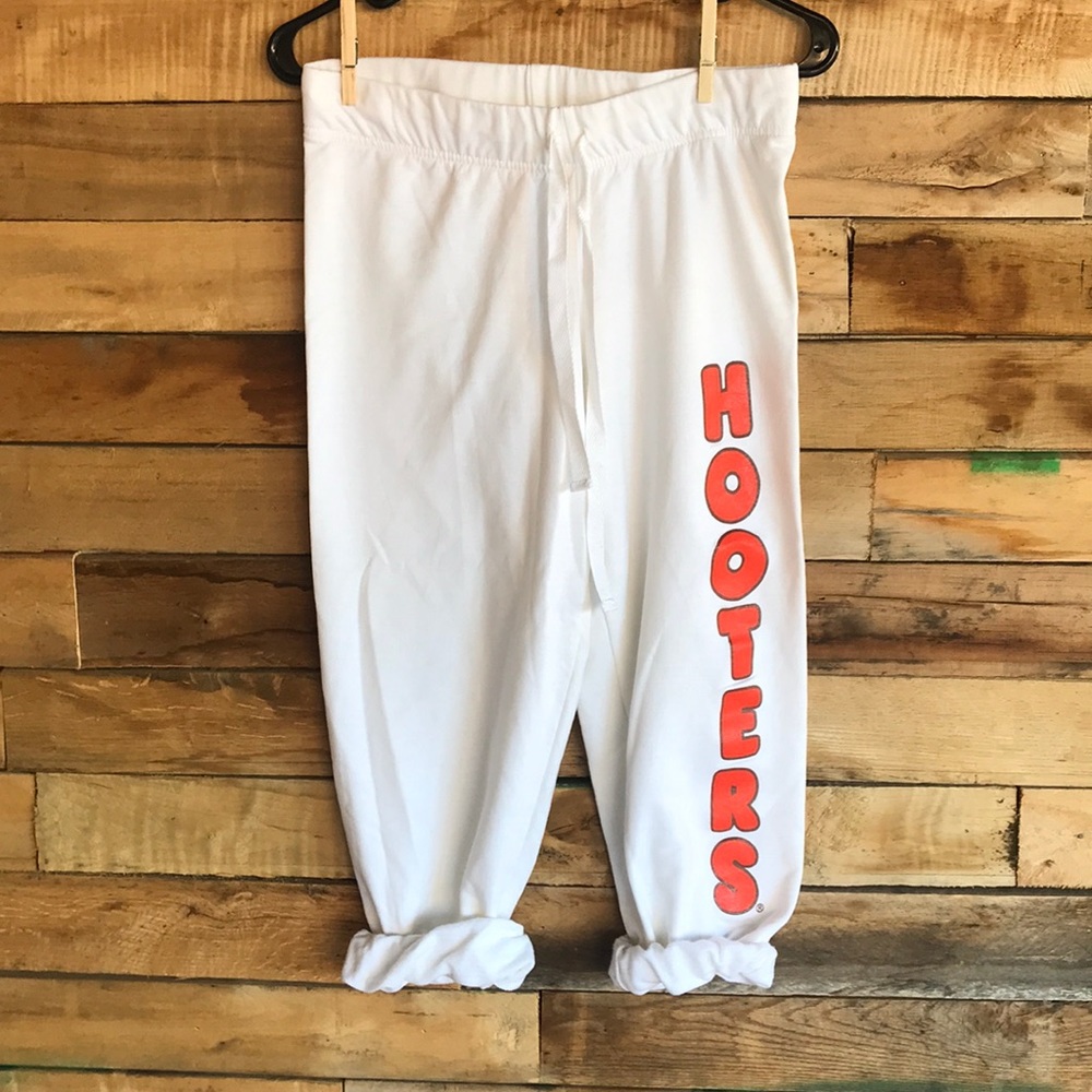 Vintage Hooters Capri Sweatpants